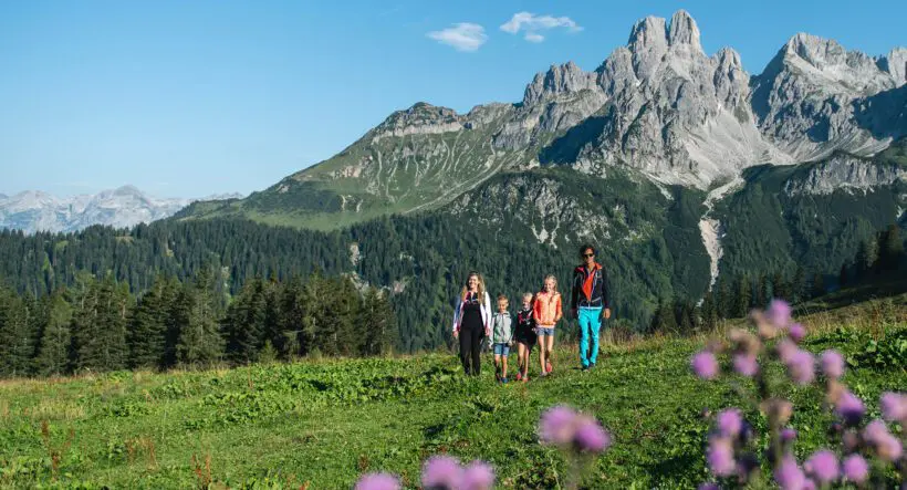 Wandern im Sommerurlaub in Filzmoos, Salzburg